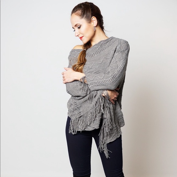 Gray poncho with tassel trim - Picture 3 of 8